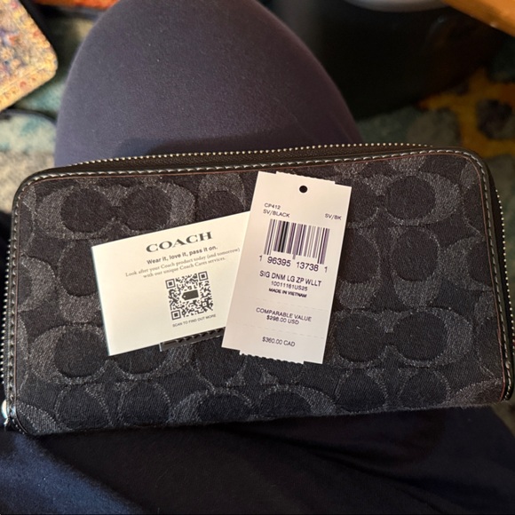 Coach Long Zipper Wallet in Signature Denim - Picture 4 of 4